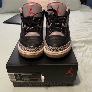 Air Jordan 3 black cement (2011)